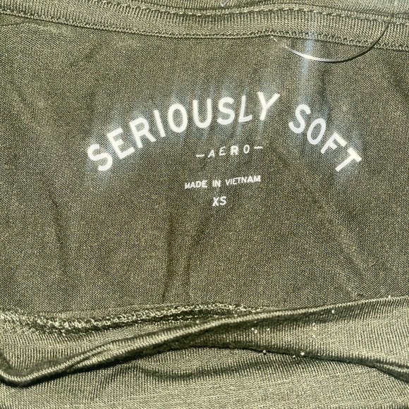 Green Women’s Off-Shoulder Tee - Picture 4 of 4